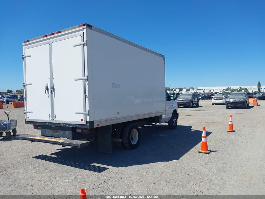 2013 FORD E-450 CUTAWAY auction photo 4