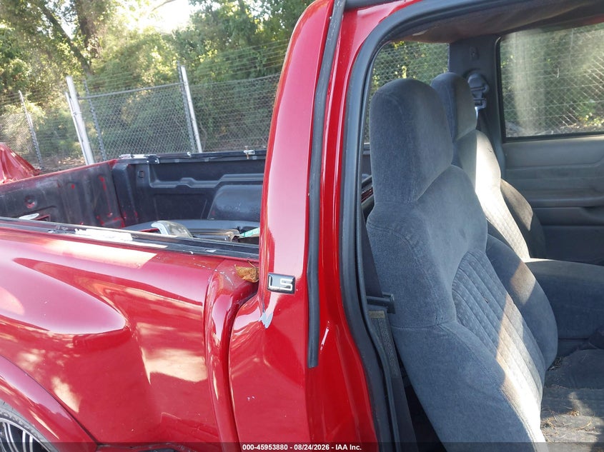 2000 CHEVROLET S-10 auction photo 8