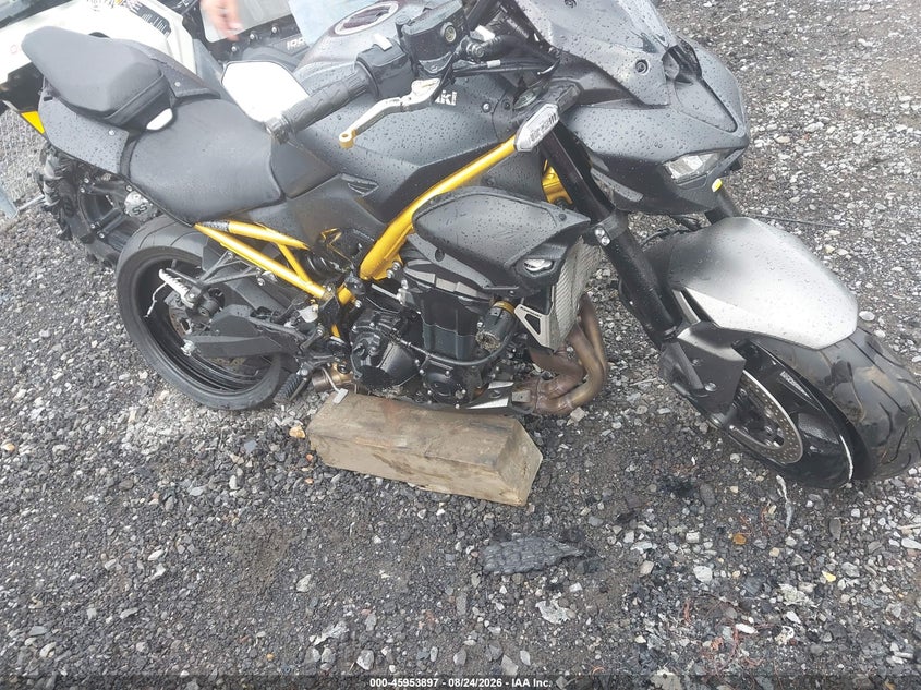 KAWASAKI ZR900 2026