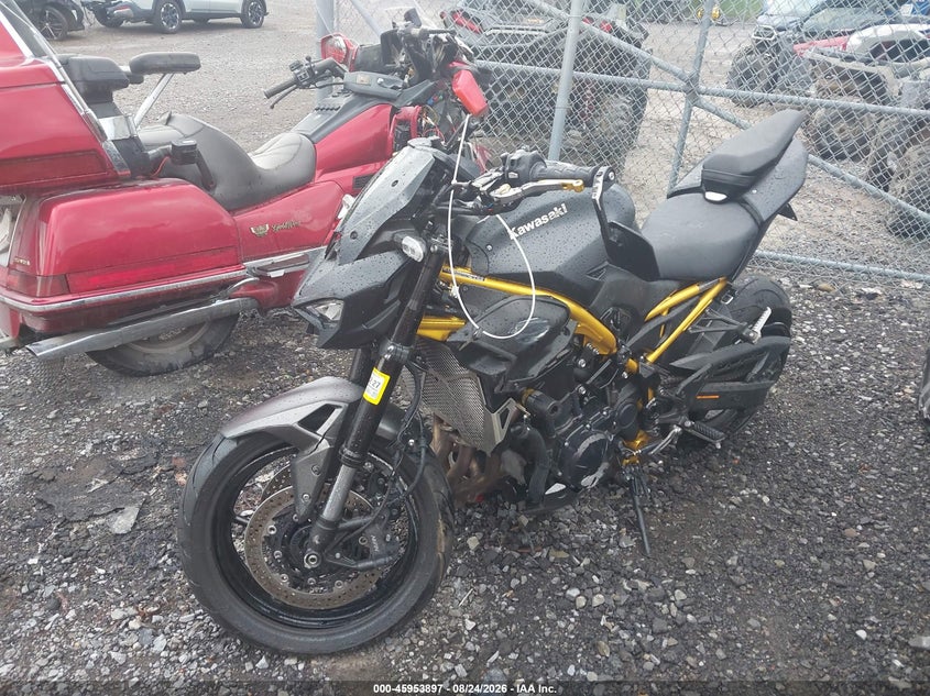 KAWASAKI ZR900 2026