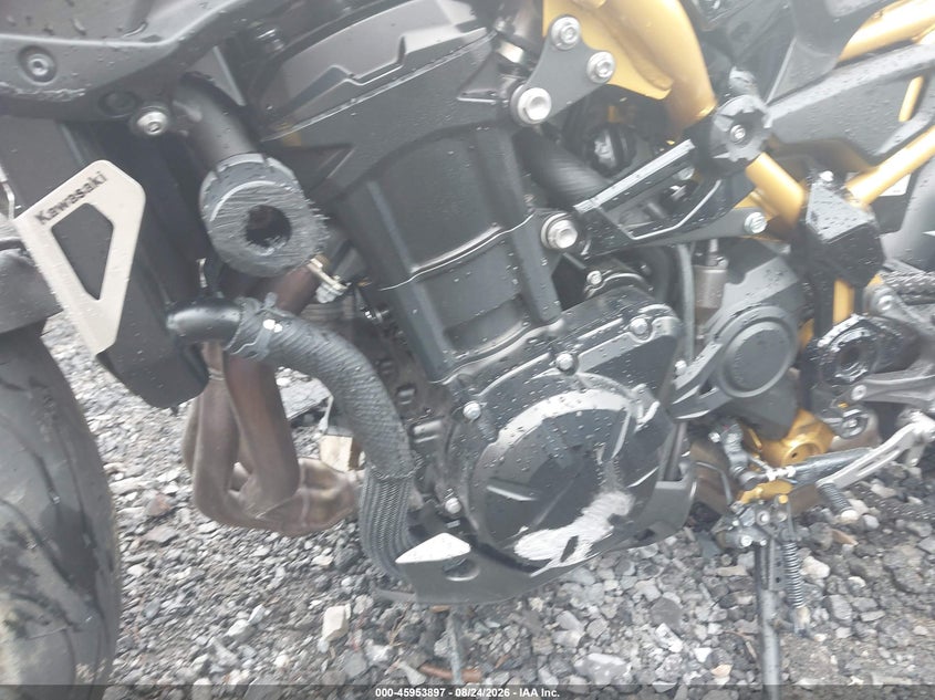 KAWASAKI ZR900 2026