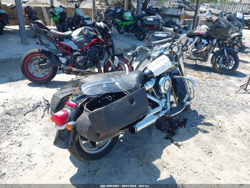 HARLEY-DAVIDSON FLHC 2021