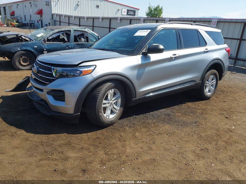 2020 Ford Explorer, Right Front, IAAI, VIN 1FMSK8DH8LGB54951 — photo 2