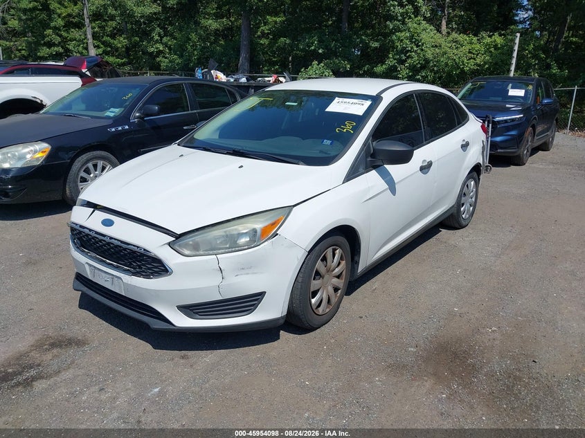 2017 Ford Focus, Front & Rear, IAAI, VIN 1FADP3E29HL338523 — photo 2