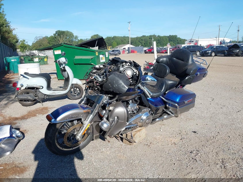 2017 HARLEY-DAVIDSON FLHTKL auction photo 2