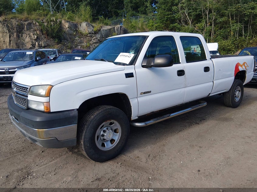 2005 CHEVROLET SILVERADO 3500 auction photo 2