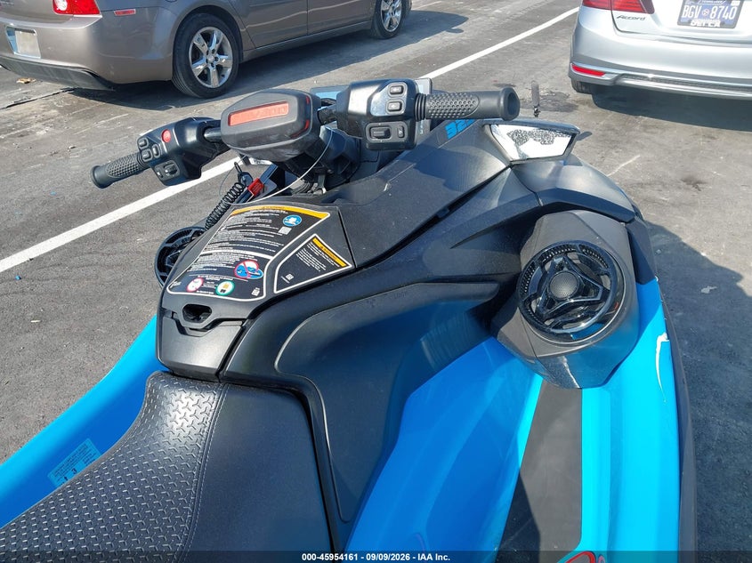 2026 SEADOO RXT auction photo 5