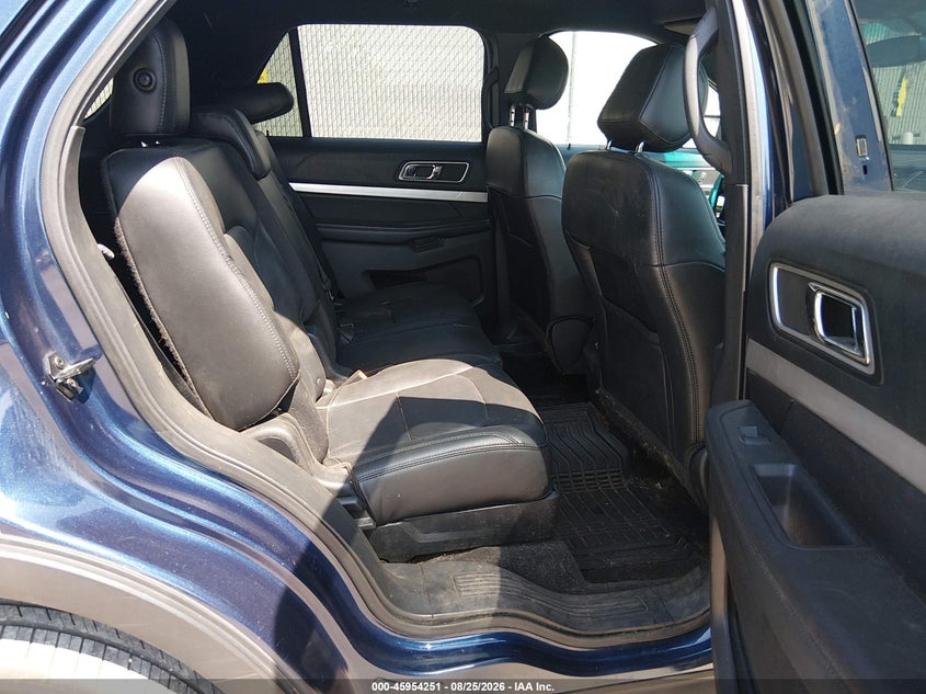 2016 FORD EXPLORER auction photo 8