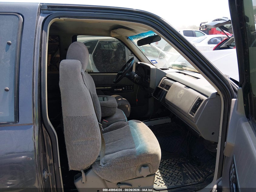 1993 CHEVROLET GMT-400 auction photo 5