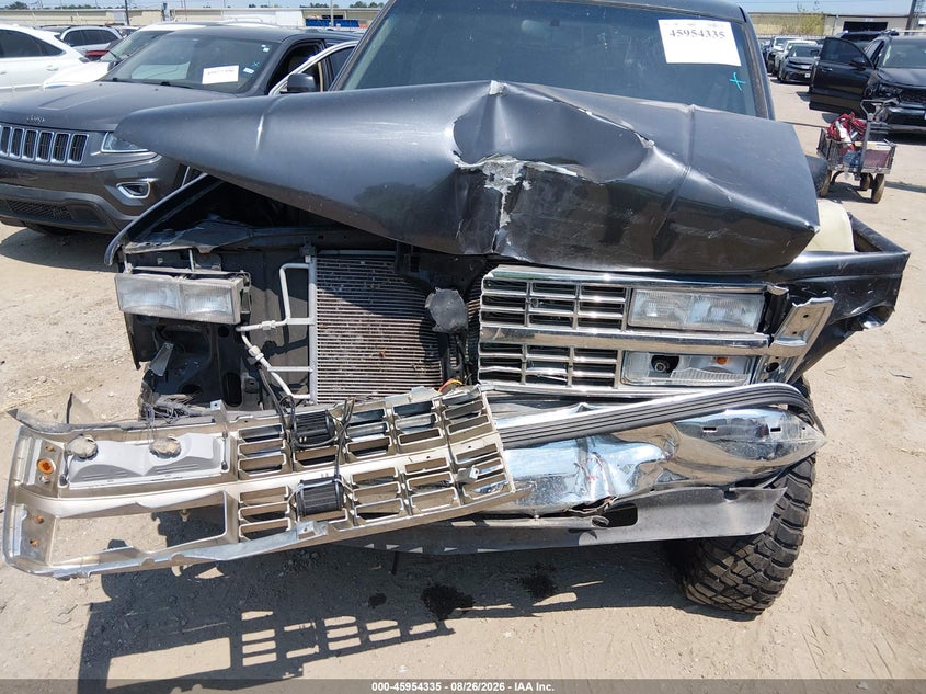 1993 CHEVROLET GMT-400 auction photo 6