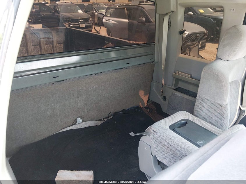 1993 CHEVROLET GMT-400 auction photo 8