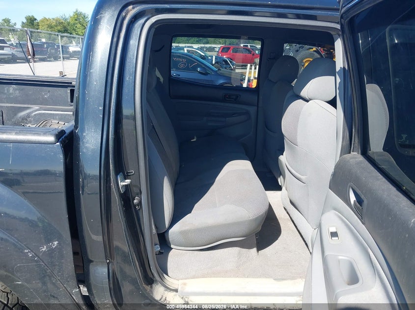 2006 TOYOTA TACOMA auction photo 8