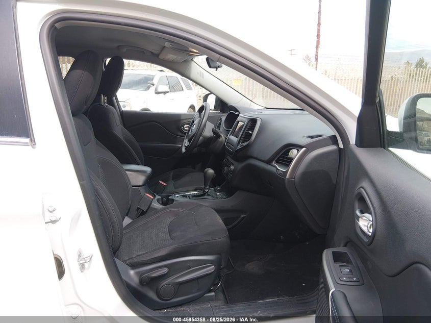 JEEP CHEROKEE 2019 VIN 1C4PJMCB4KD440279