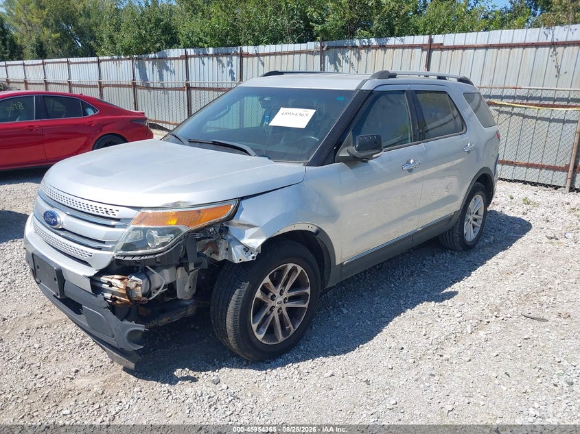2015 FORD EXPLORER auction photo 2