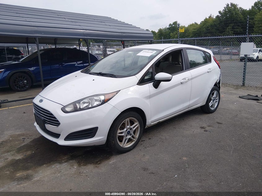Vin: 3fadp4ej6jm102011, lot: 46453604, ford fiesta se 20182