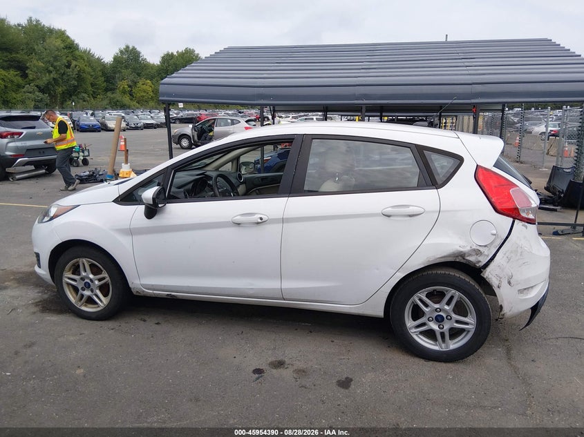 2018 FORD FIESTA SE · Фото 14