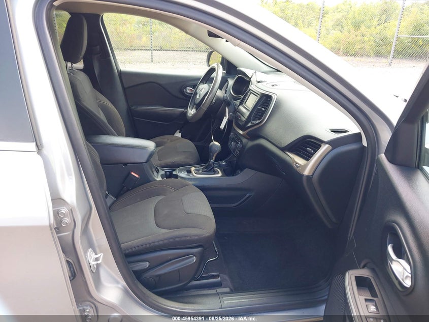 2016 JEEP CHEROKEE auction photo 5