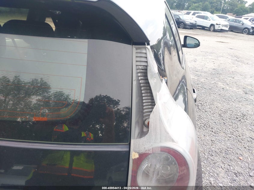2012 TOYOTA PRIUS C HATCHBACK 1.5L I-4 DOHC, VVT, 73HP