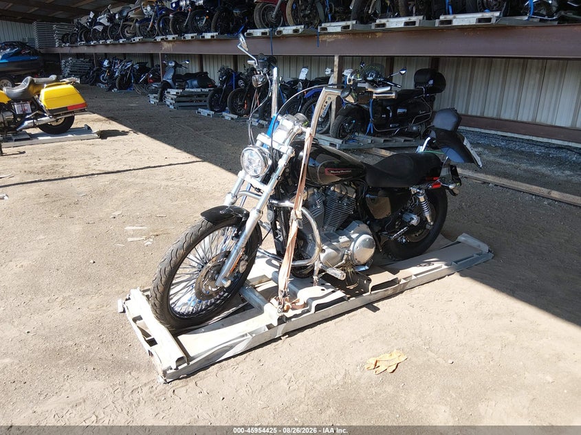 2009 HARLEY-DAVIDSON XL883 auction photo 2