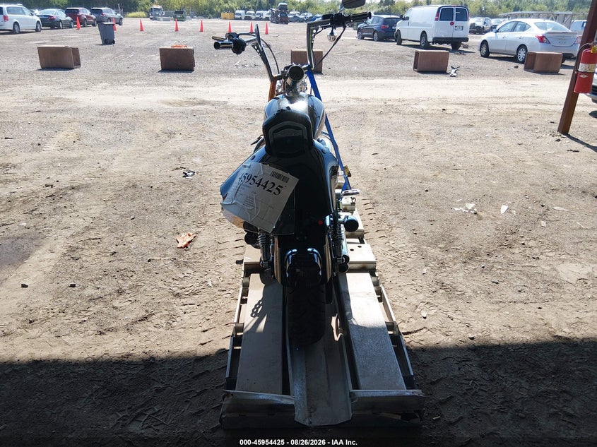 2009 HARLEY-DAVIDSON XL883 auction photo 6