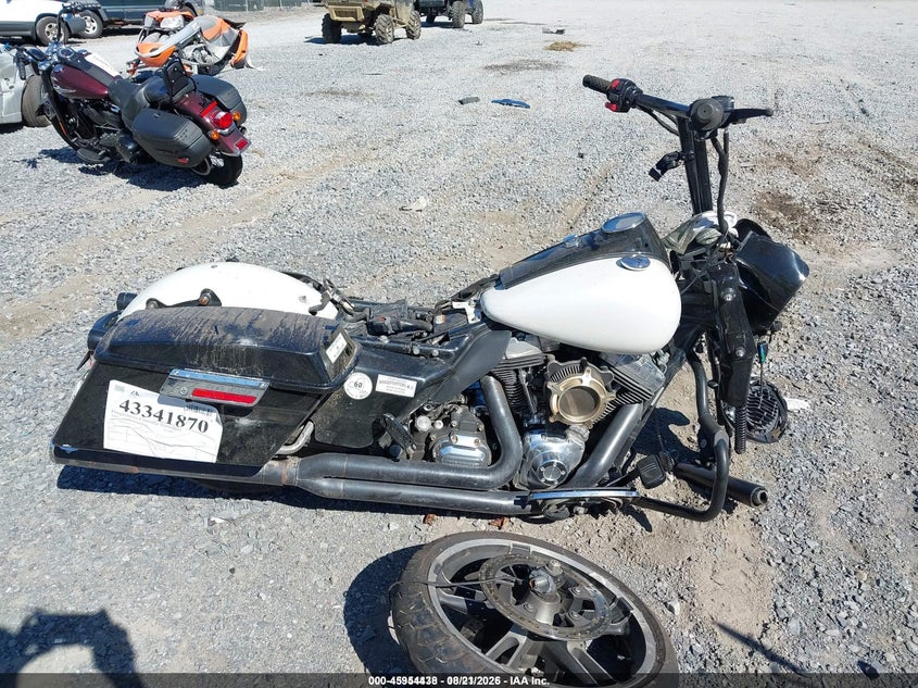 HARLEY-DAVIDSON FLHP 2009