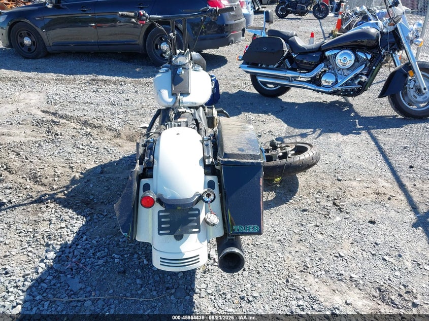 HARLEY-DAVIDSON FLHP 2009