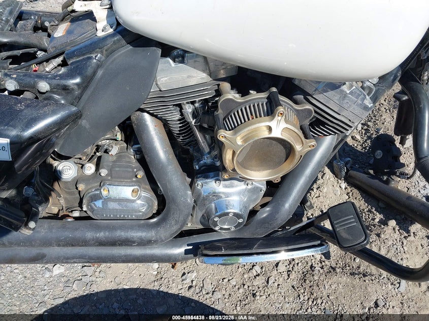 HARLEY-DAVIDSON FLHP 2009