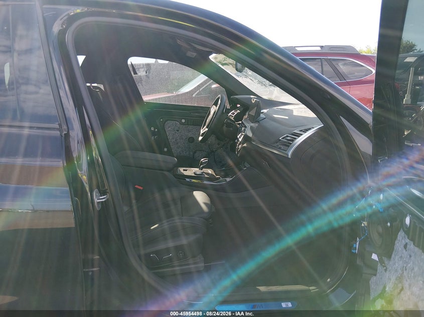 2025 BMW X4 auction photo 5