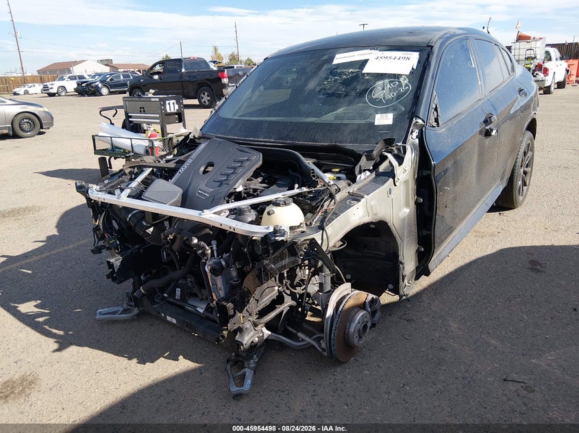 2025 BMW X4 auction photo 6