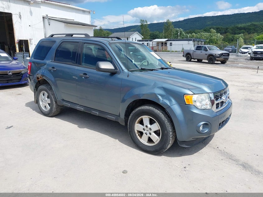 2011 FORD ESCAPE auction photo 1