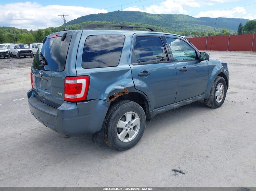 2011 FORD ESCAPE auction photo 4