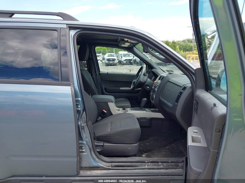 2011 FORD ESCAPE auction photo 5