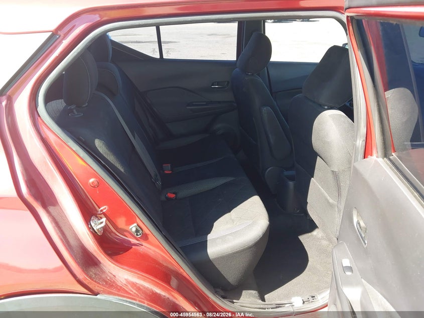 NISSAN KICKS 2018 VIN 3N1CP5CU8JL530485