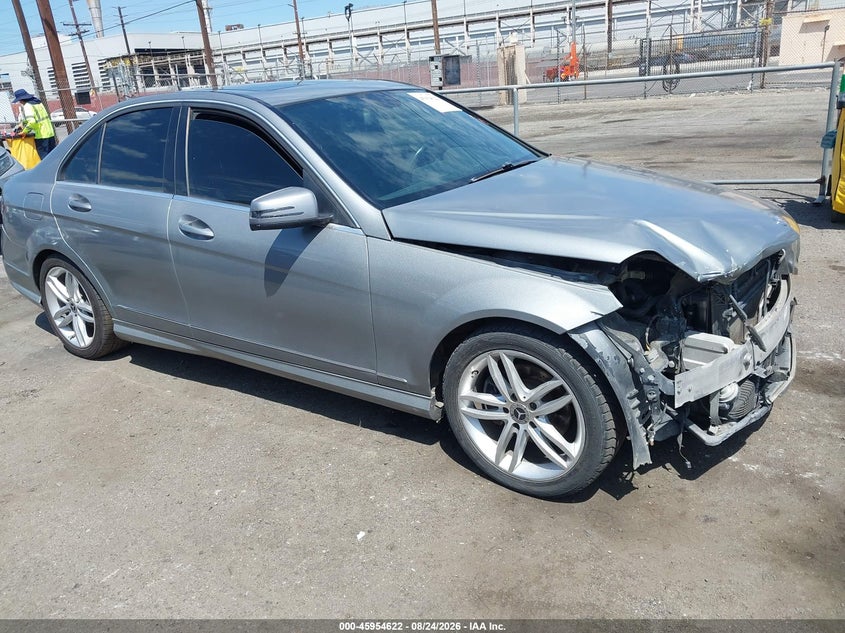 2014 MERCEDES-BENZ C 250 — zdjęcie z aukcji