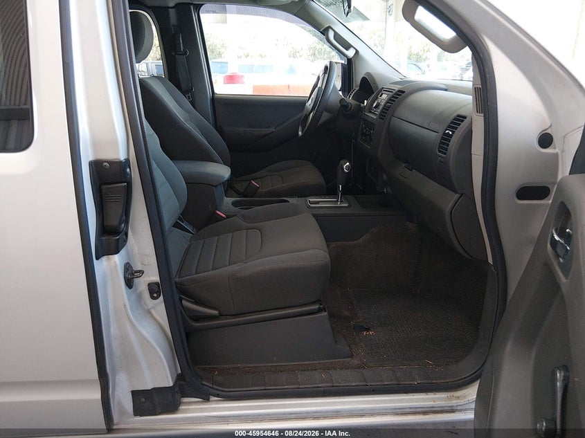 2012 NISSAN FRONTIER auction photo 5