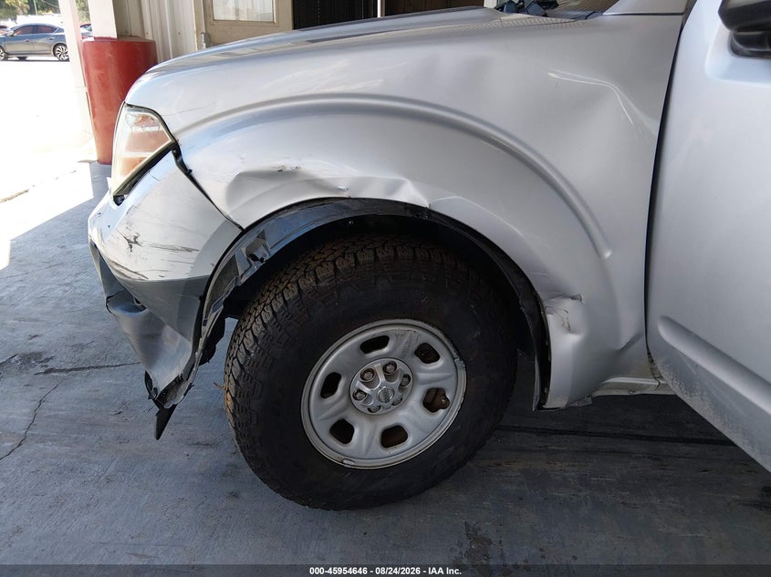 2012 NISSAN FRONTIER auction photo 6