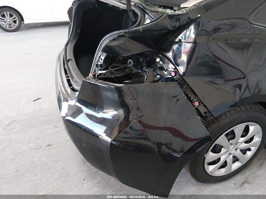 2025 TOYOTA COROLLA auction photo 6