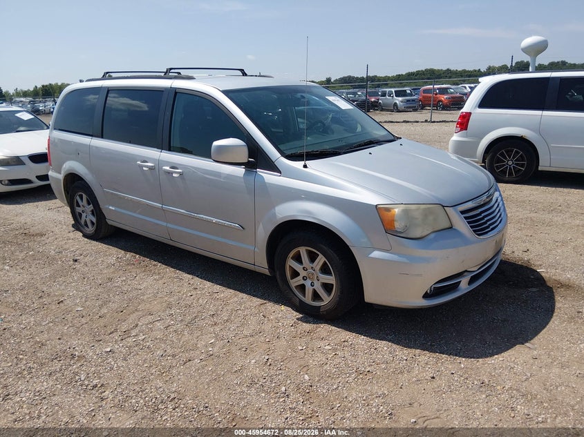 2011 CHRYSLER TOWN & COUNTRY auction photo 1