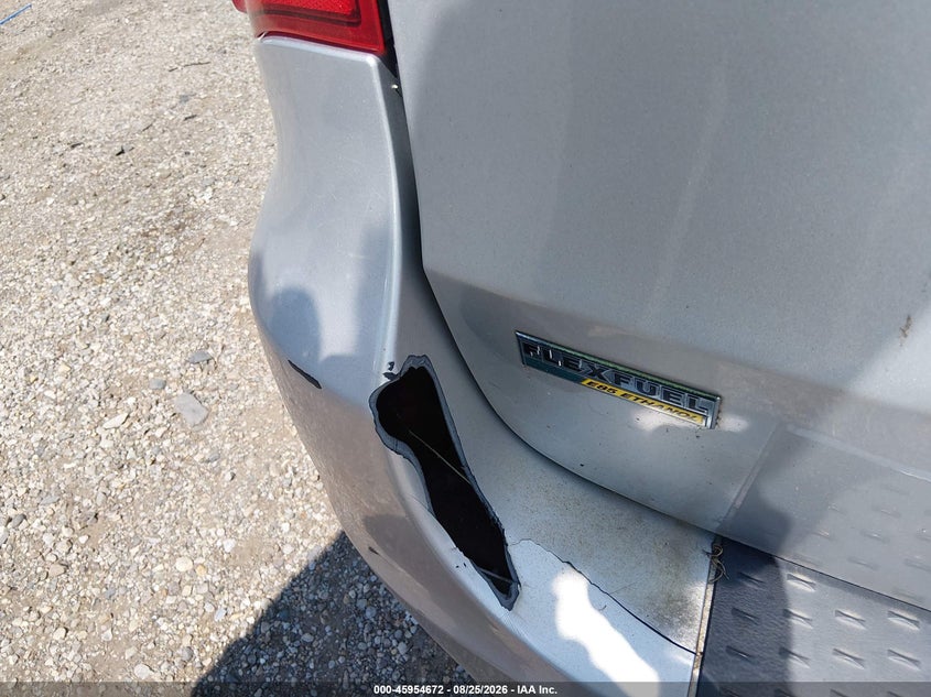 2011 CHRYSLER TOWN & COUNTRY auction photo 6