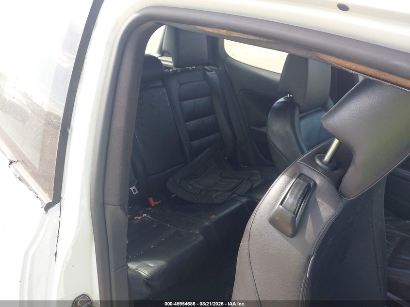 2010 VOLKSWAGEN GTI auction photo 8