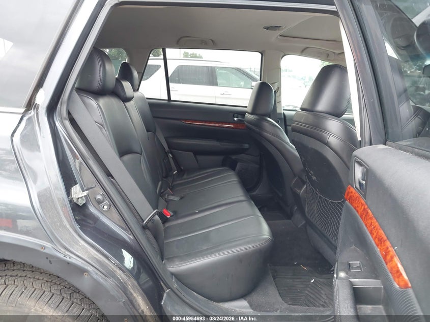 2010 SUBARU OUTBACK auction photo 8