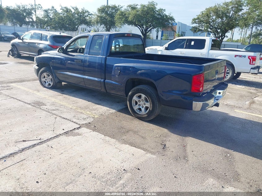 2005 DODGE DAKOTA auction photo 3