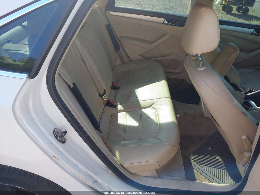 2012 VOLKSWAGEN PASSAT auction photo 8