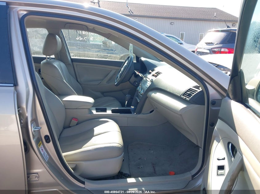 2009 TOYOTA CAMRY auction photo 5
