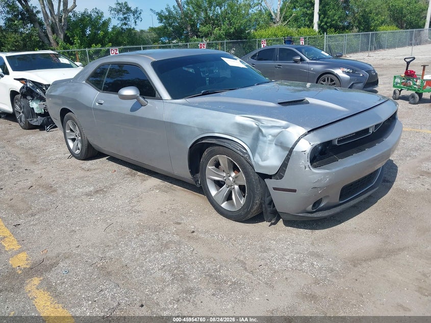 2018 Dodge Challenger Sxt, Левый перёд, IAAI, VIN 2C3CDZAGXJH242264