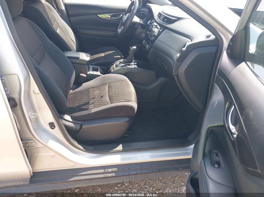 2017 NISSAN ROGUE auction photo 5
