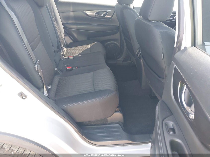 2017 NISSAN ROGUE auction photo 8
