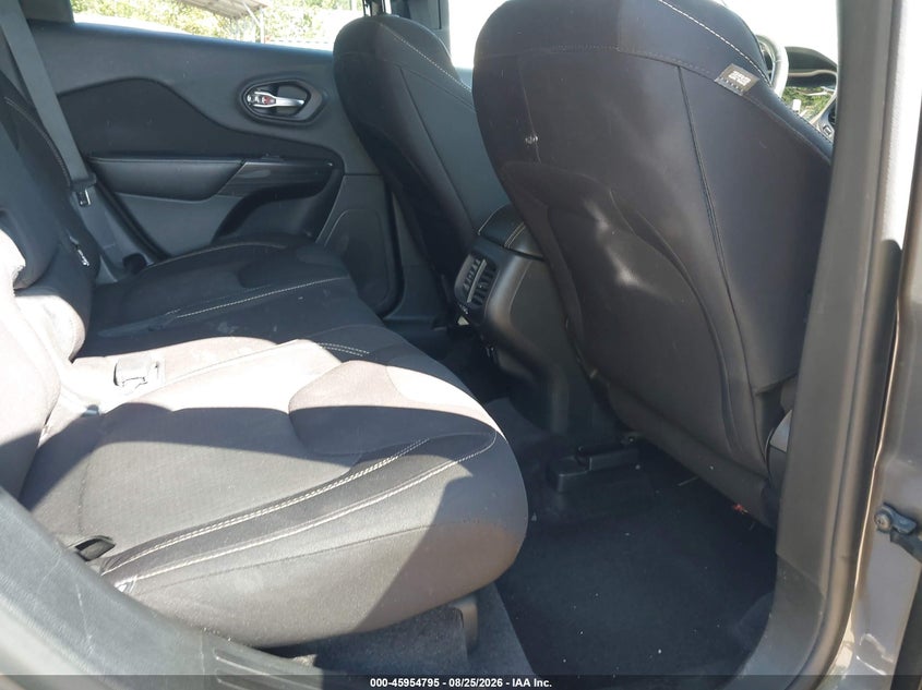 JEEP CHEROKEE 2017 VIN 1C4PJMCS5HW501054