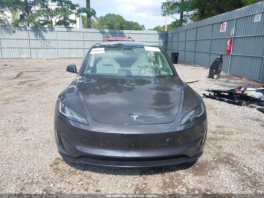 TESLA MODEL 3 - zdjęcie 13