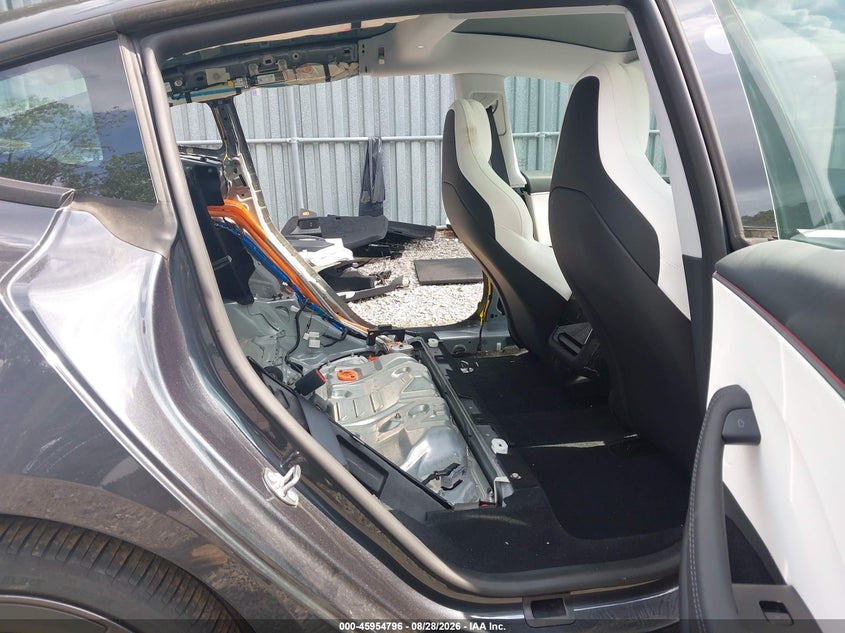 TESLA MODEL 3 - zdjęcie 8